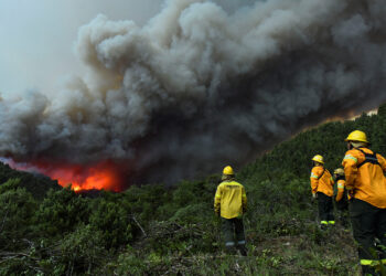 Continúan los fuertes incendios en Bariloche y Epuyén: son más de 11 mil las hectáreas afectadas