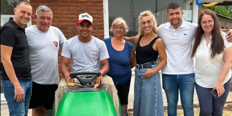 NUEVO TRACTOR PARA EL DEPORTIVO CLASON