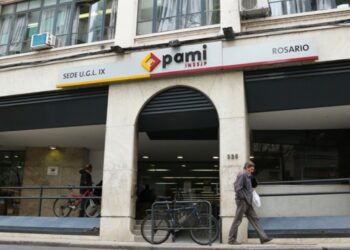 Rosario: DESPIDIERON A TRABAJADORES DE PAMI Y SUSPENDIERON CIRUGÍAS POR FALTA DE PERSONAL