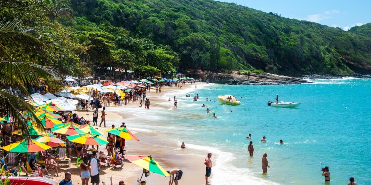 ALARMA EN BRASIL: Declararon un brote de gastroenterocolitis en las playas