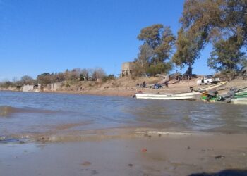 Puerto Aragón: Hallaron restos óseos en la costa del río