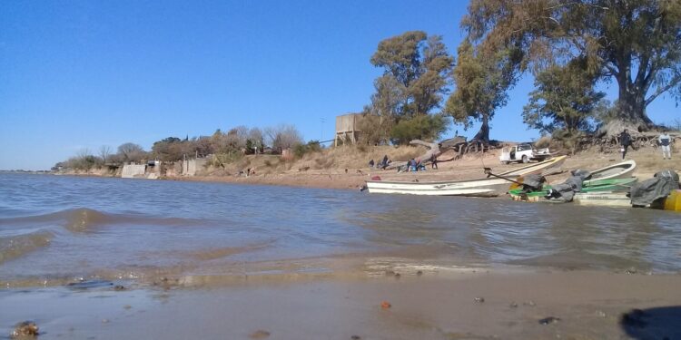Puerto Aragón: Hallaron restos óseos en la costa del río