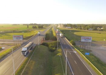 Violento asalto a un colectivo de larga distancia en ingreso a Rosario: balearon a un pasajero