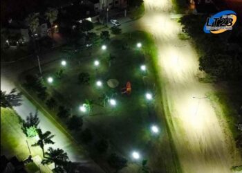 SanGenaro: Culminaron la instalación de luminarias en la Plaza Dr. Ramón Vilanova, ubicada en Nilson Maritano y Pueyrredón.