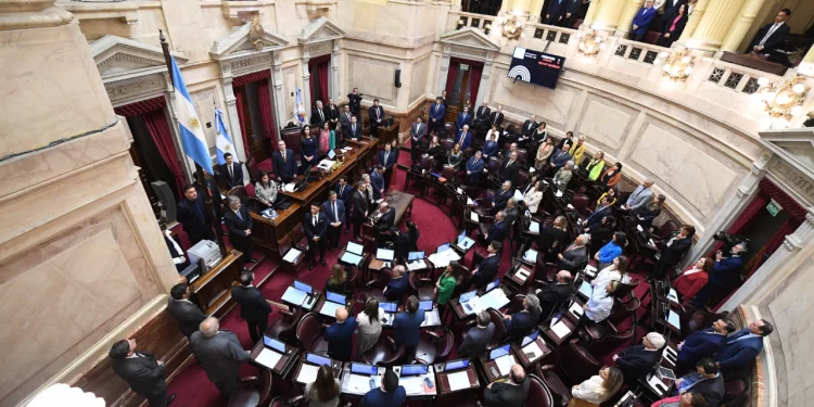 NO HAY AUMENTO: LOS SENADORES NACIONALES SEGUIRÁN COBRANDO ¡¡¡8 MILLONES!!!