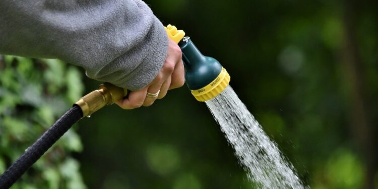 La Cooperativa «19 de Setiembre» Ltda. advierte a la población sobre el uso irracional de agua potable