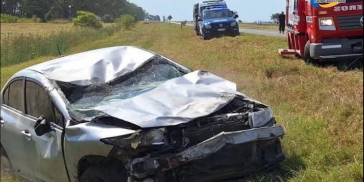 Cañada Rosquin: Vuelco de un auto en Ruta 34. Los lesionados fueron traladados al Samco.