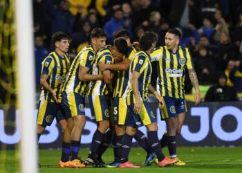 CENTRAL LE GANO A LANÚS EN EL GIGANTE Y MANTIENE EL PUNTAJE IDEAL EN EL ARRANQUE DEL TORNEO