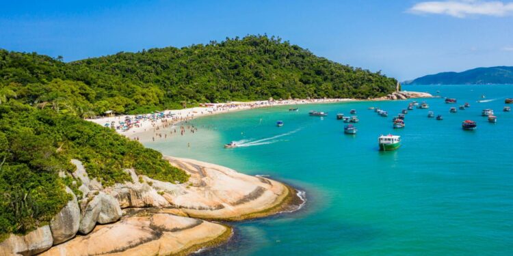 FLORIANÓPOLIS DESPLAZÓ A MAR DEL PLATA EN LOS MÁS BUSCADOS POR LOS ARGENTINOS PARA ESTE VERANO