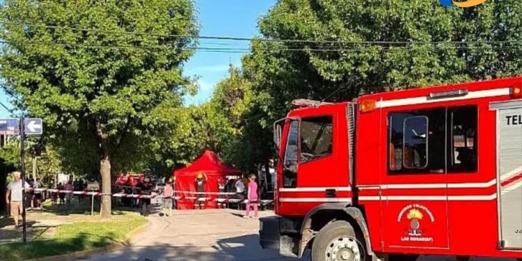 Las Rosas: Choque fatal en zona urbana entre una moto y una camioneta. Un fallecido