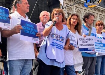 AMSAFE: LAS CLASES COMENZARON CON LUCHA Y EN UNIDAD