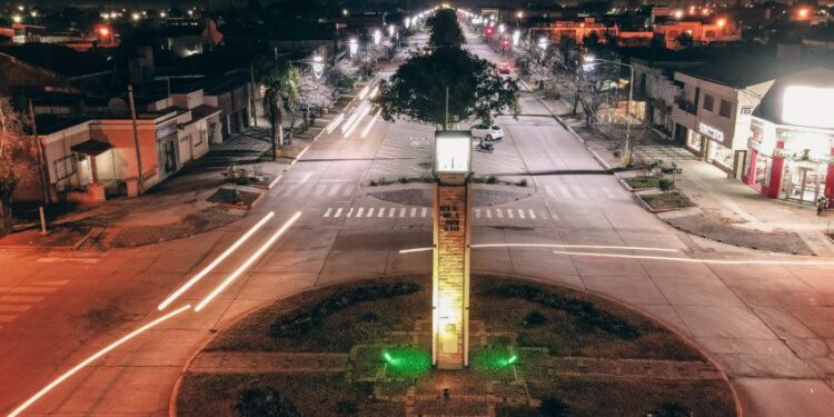 Ceres: A partir del trabajo mancomunado entre Municipio y Provincia Ceres inauguró la nueva Plaza Colón