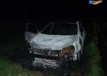 Clason INCENDIO DE UN AUTOMÓVIL CON PERDIDAS TOTALES