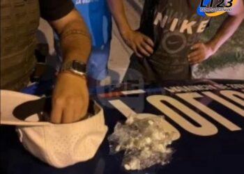 Detuvieron a un muchacho con 20 envoltorios de cocaína en Puerto San Martín