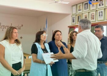 San Genaro: ENTREGA DE FANI A LA E.E.S.O. N°. 437 «MARIANO MORENO».