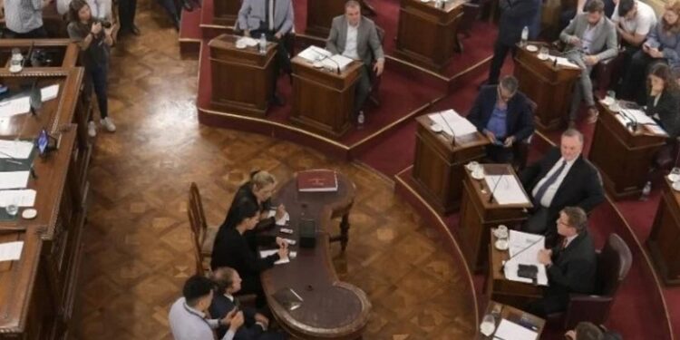 Es Ley la norma santafesina contra los cargos hereditarios