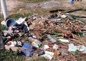 Coronda El Municipio denunció en redes sociales un basural ilegal en la costanera