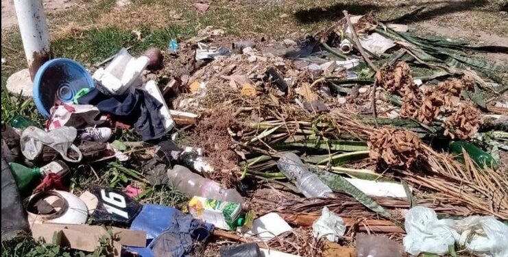 Coronda El Municipio denunció en redes sociales un basural ilegal en la costanera