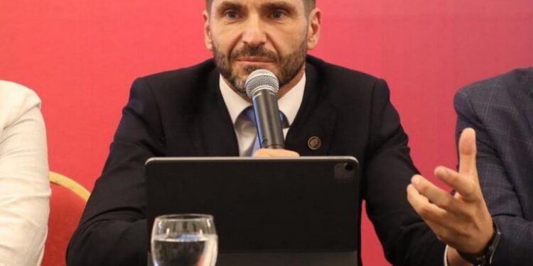 PULLARO ANUNCIO UNA INVERSIÓN DE 84 MILLONES DE DÓLARES EN SISTEMAS DE MONITOREO PARA LA PROVINCIA