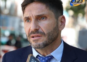 Pullaro: “Que los padres manden este lunes a los chicos a las escuelas porque van a estar abiertas”