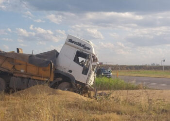 Volcó un camión con cereal en la Ruta Nacional 34 a la altura de Rafaela