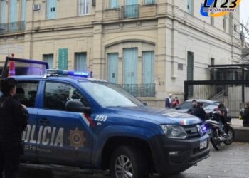 Horror en Recreo: una joven fue hallada con un cuchillo clavado en el cuello