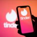 Conoció a una cordobesa por Tinder y la estafó en 50 millones de pesos: quedó detenido