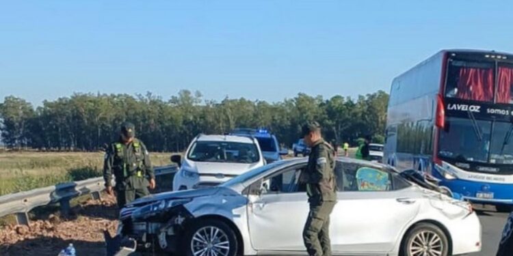 Una familia de Rafaela despistó en la RN 34 y provocó un corte parcial de tránsito