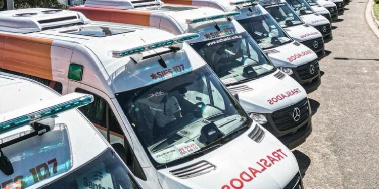 Pullaro presentó 174 ambulancias 0 Km: “Es la compra más importante y más grande que hizo el Gobierno de la Provincia”