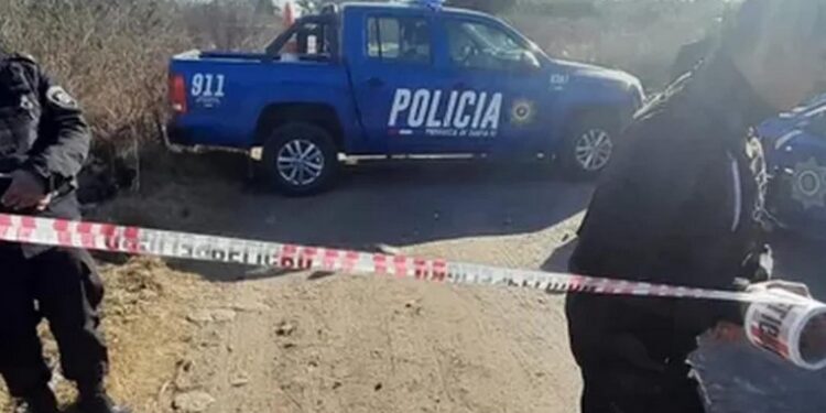 Fuerte accidente en un camino rural de Lehmann: un auto chocó contra una moto