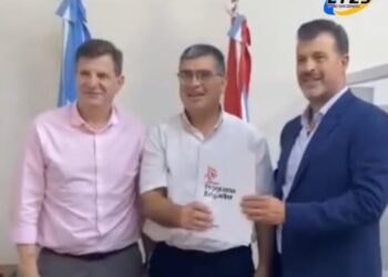 Firma de convenio para remodelar la Plaza Principal