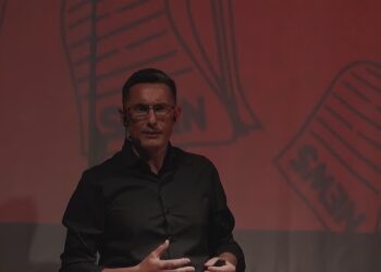 Galvez: El periodista Jorge Pablo Piccolo fue reconocido por la Federación Internacional de Motociclismo