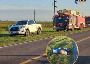 LAS PAREJAS: choque por alcance entre una camioneta y una moto. Lesiones leves.