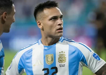 Lautaro Martínez no estará en la doble fecha de las Eliminatorias Sudamericanas debido a una fatiga muscular que lo ha venido aquejando.