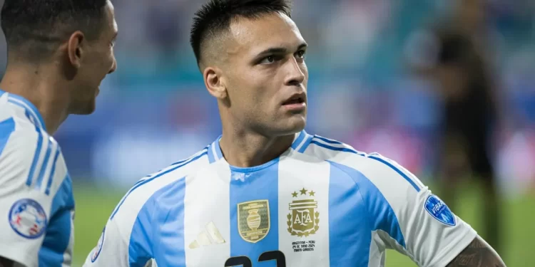 Lautaro Martínez no estará en la doble fecha de las Eliminatorias Sudamericanas debido a una fatiga muscular que lo ha venido aquejando.