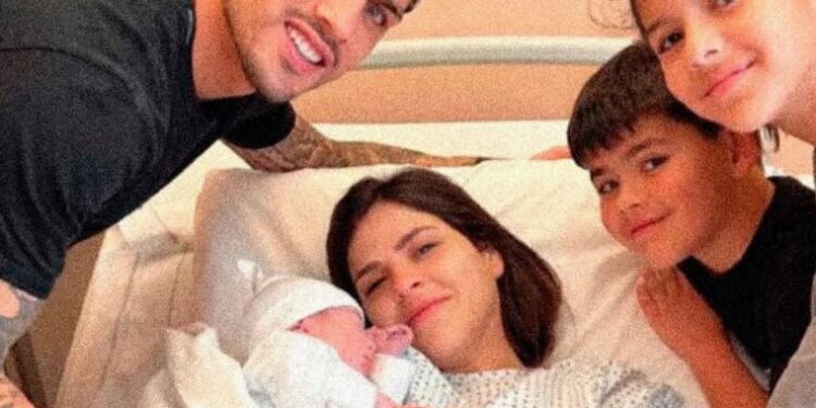 Leandro Paredes y Camila Galante fueron padres por tercera vez: «Bienvenido Lautaro».