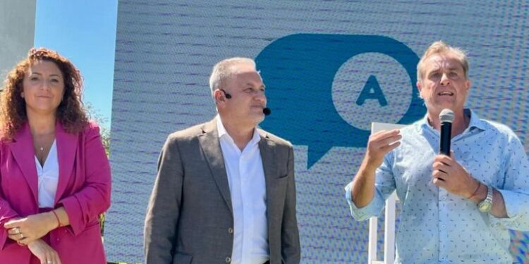 La reforma debe contemplar a la producción dijo Capitani