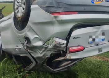 Una mujer de Sauce Viejo falleció tras volcar con su auto en una ruta de Córdoba