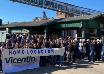 TRABAJADORES AUTOCONVOCADOS DE VICENTIN MARCHAN EN DEFENSA DE LOS PUESTOS LABORALES