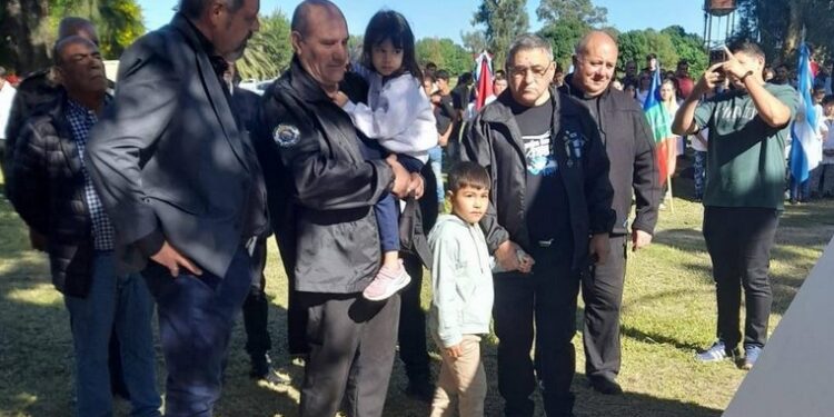 Coronda: En la Plazoleta «Héroes de Malvinas» se desarrolló el homenaje a los caídos y ex combatientes de la guerra que iniciara en 1982.