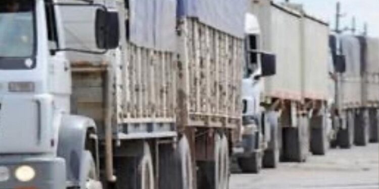 Congestión de vehículos en Autopista Rosario -SantaFe y Ruta 11