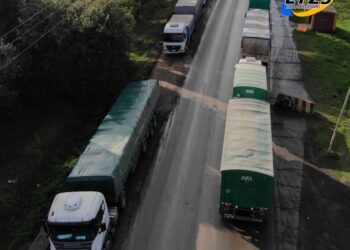 El avance de la cosecha, genera un aluvión de camiones en la zona de Villa la Rivera y Timbues