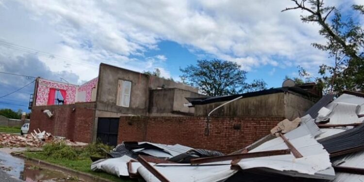 Declararon la emergencia en tres departamentos del sur santafesino tras las fuertes tormentas