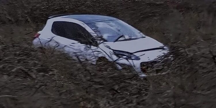 Despiste y vuelco en la madrugada del sábado en Ruta 13 a unos 5 km de El Trébol hacia el sur.