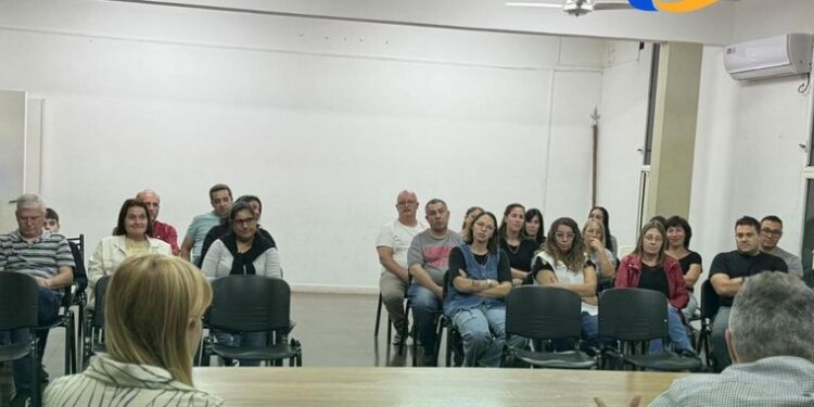 San Genaro: Entrega de fondo F.A.E. a instituciones educativas de la ciudad.