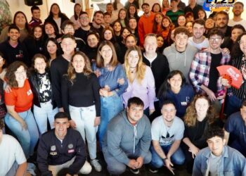 LAS JUVENTUDES EXIGEN PROTAGONISMO EN LA NUEVA CONSTITUCIÓN