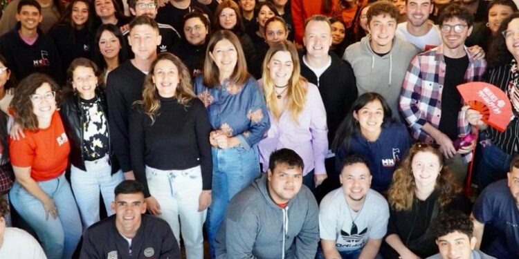 LAS JUVENTUDES EXIGEN PROTAGONISMO EN LA NUEVA CONSTITUCIÓN