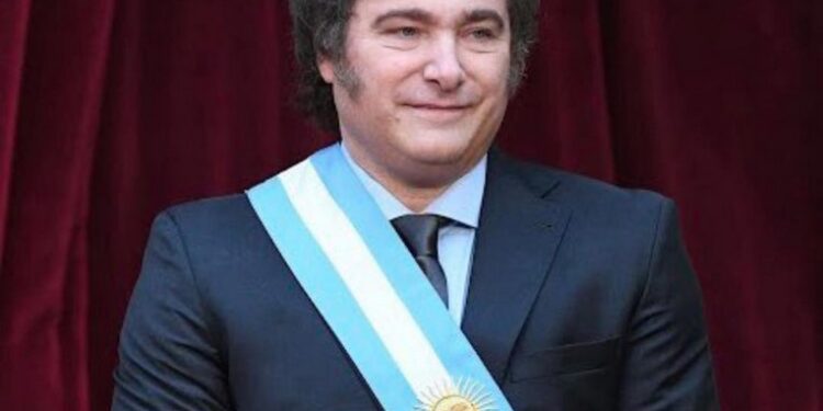 Javier Milei le exigió al campo acelerar la liquidación y advirtió que volverán a subir las retenciones