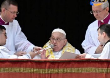 En medio de su recuperación, el papa Francisco participó de la Misa de Pascuas