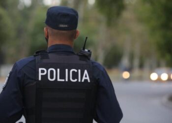 UN POLICÍA QUE TRABAJABA COMO CHOFER DE UNA APLICACIÓN MATÓ A DOS DELINCUENTES EN BUENOS AIRES